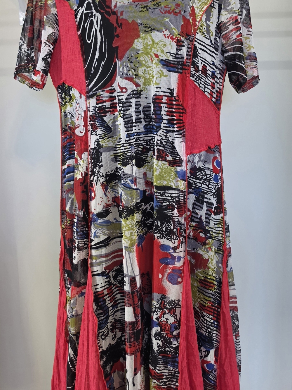 MISS NIKKY LAGENLOOK ART TO WEAR ABSTRACT VISCOSE DRESS RED SIZE L